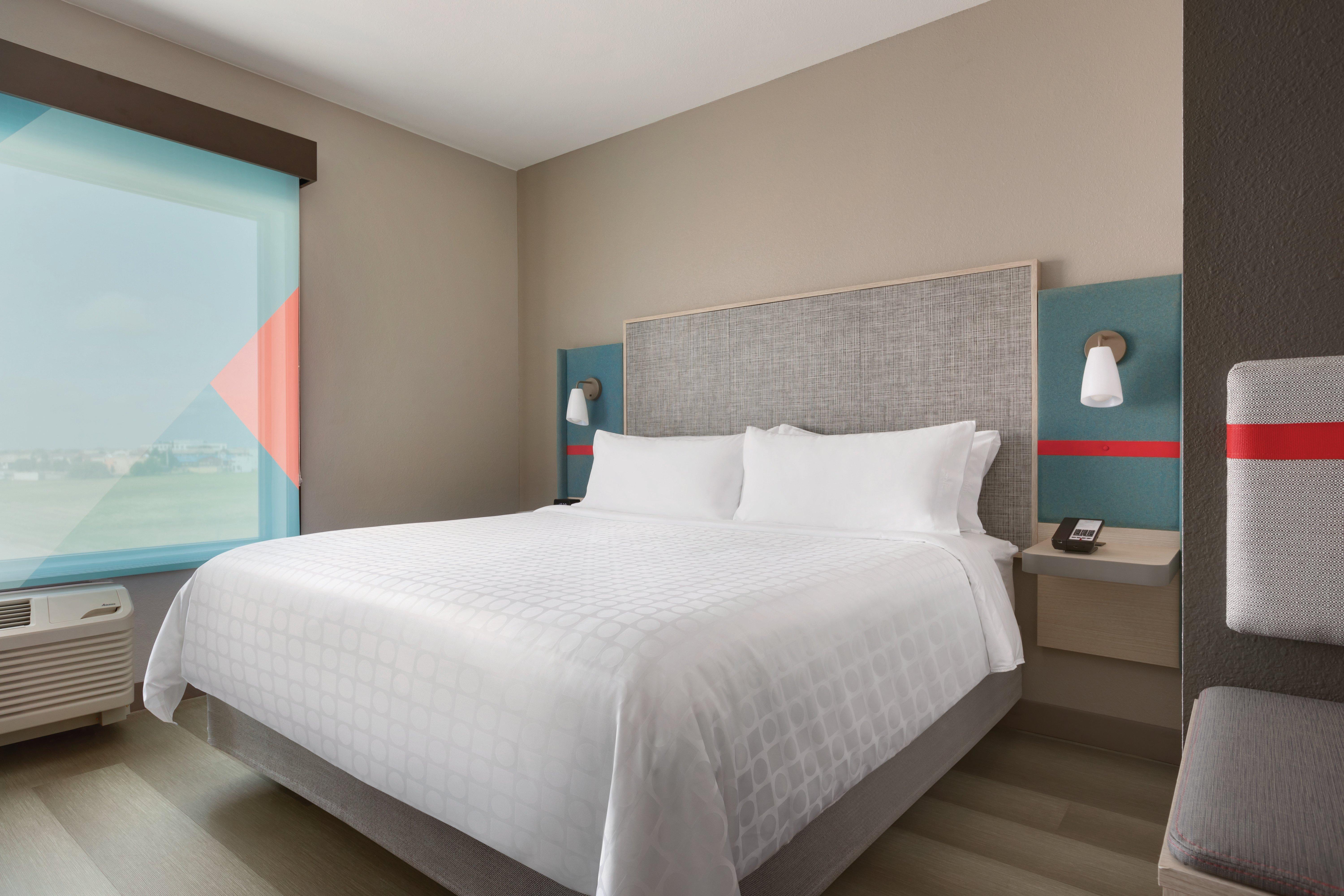 Avid Hotel - Staunton By Ihg Exterior foto
