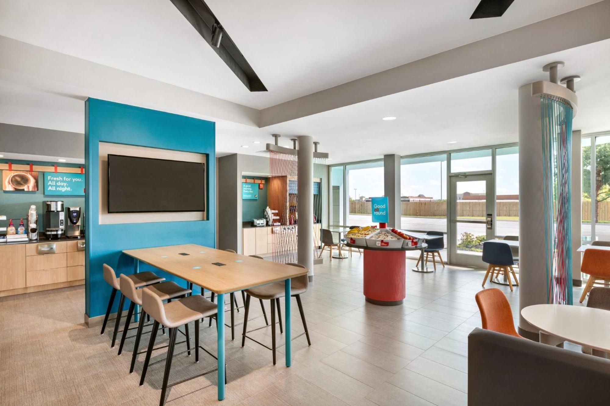 Avid Hotel - Staunton By Ihg Exterior foto